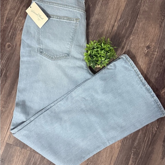 Universal Thread Light Blue Flare Jeans/ Size 10 ,14 - Picture 3 of 4